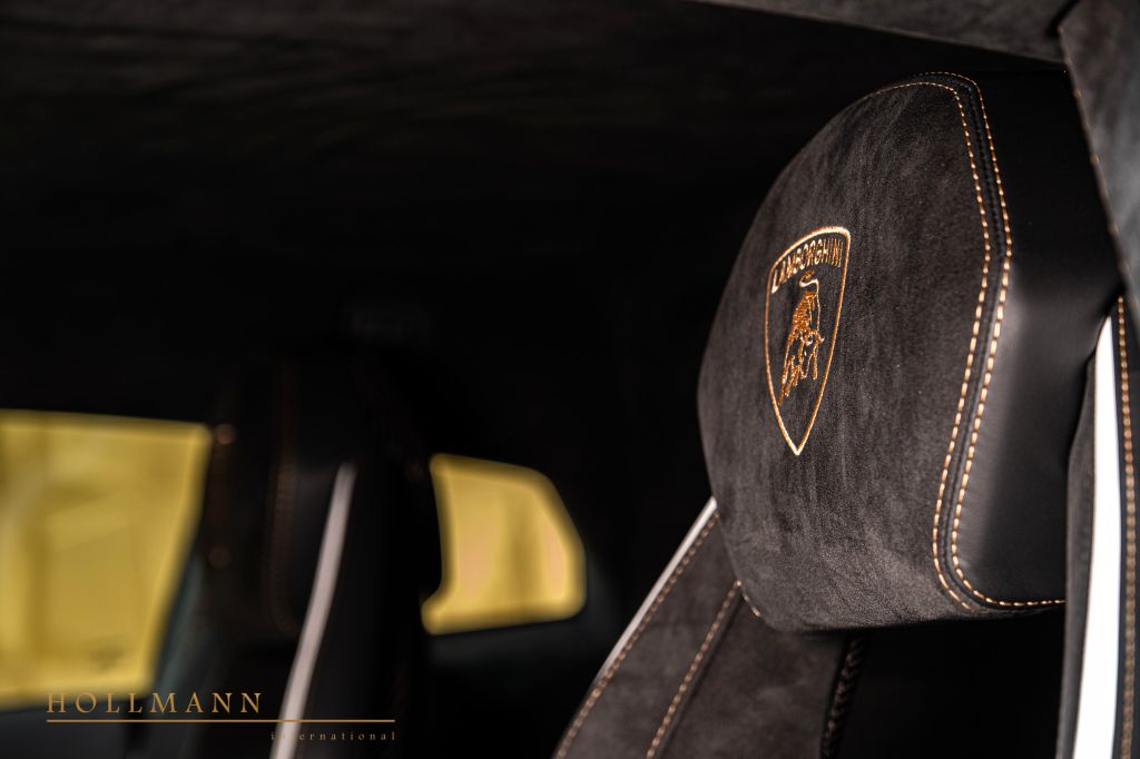 Lamborghini Aventador 2022