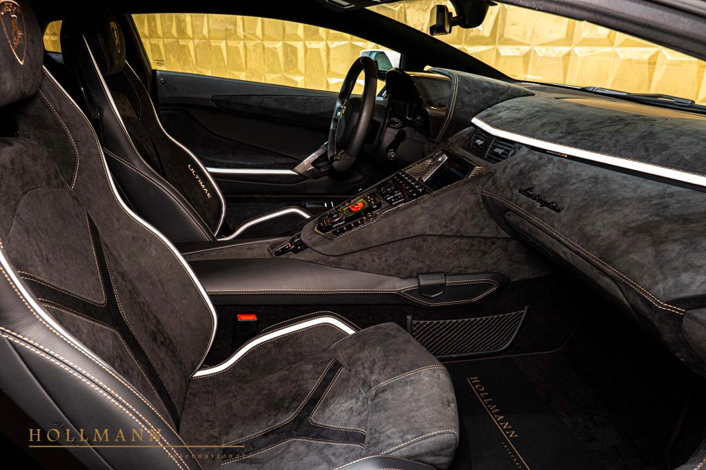 Lamborghini Aventador 2022