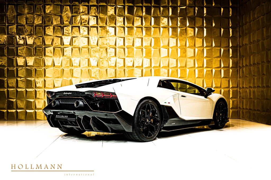 Lamborghini Aventador 2022