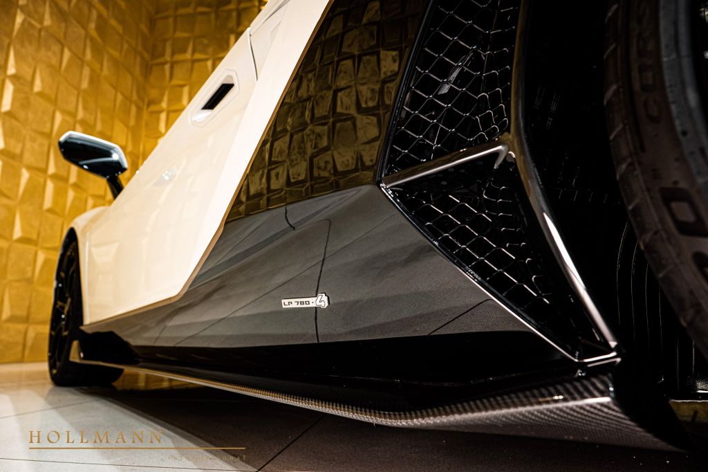 Lamborghini Aventador 2022