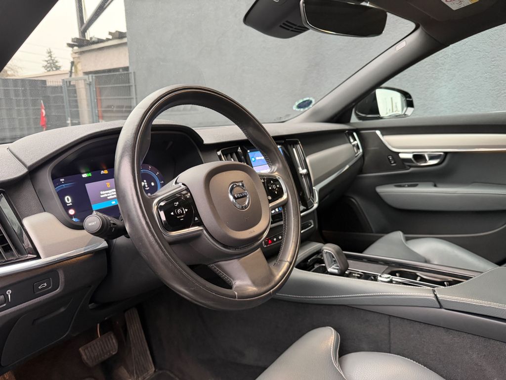 Volvo S90 2022