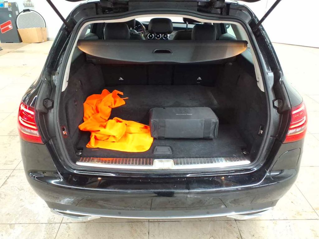 Mercedes-Benz C 300 2020