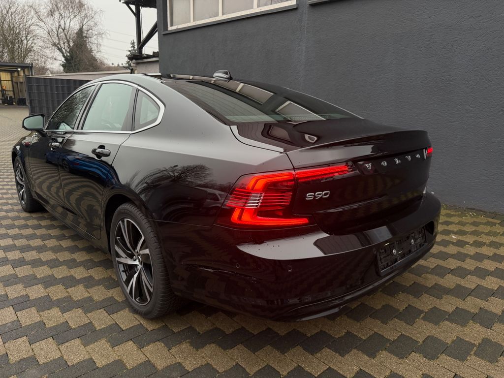 Volvo S90 2022