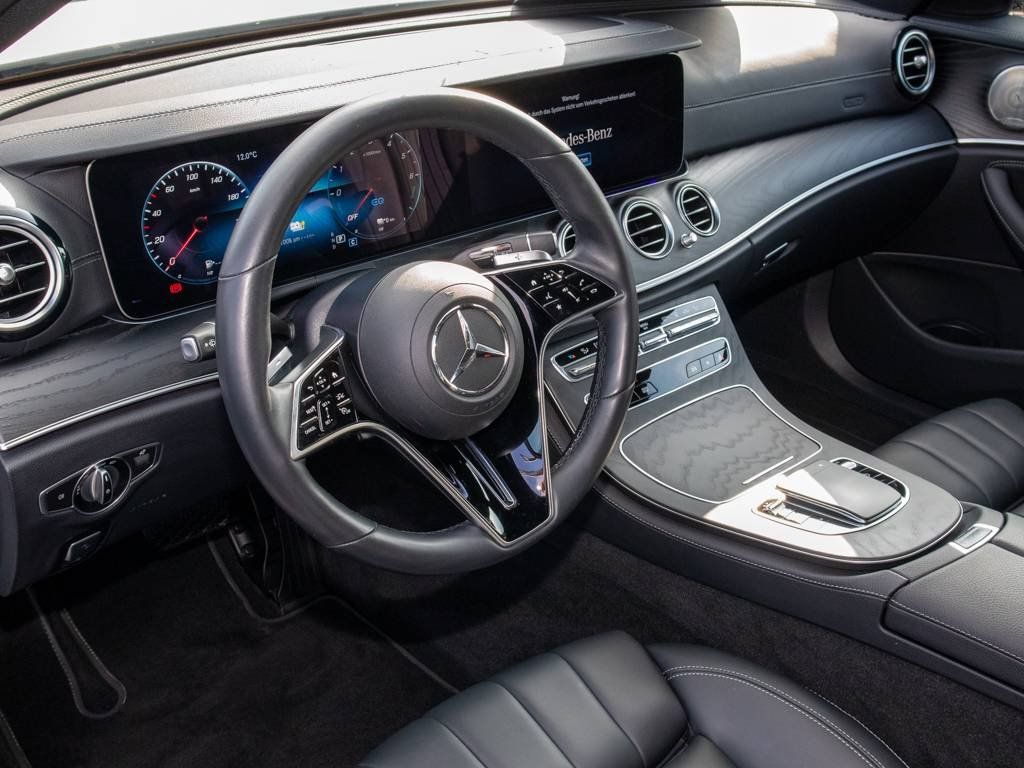 Mercedes-Benz E 300 2022