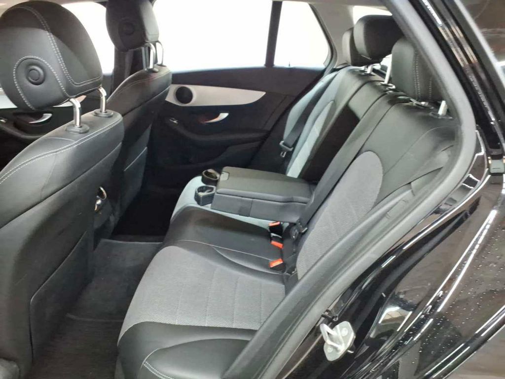 Mercedes-Benz C 300 2020