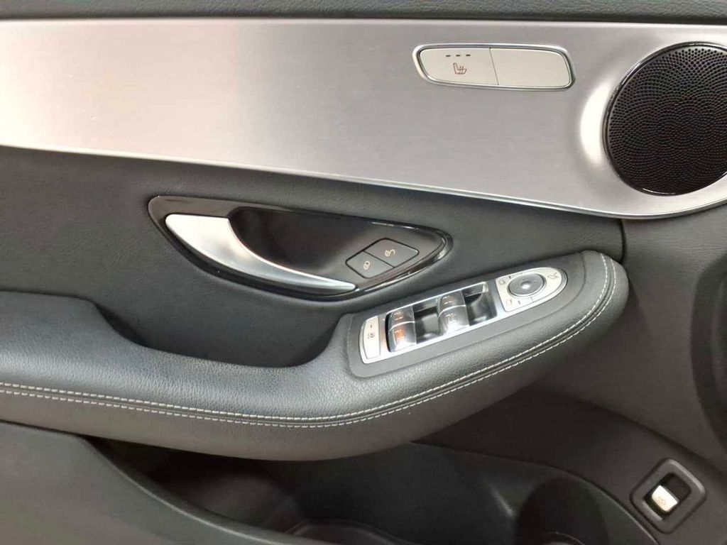 Mercedes-Benz C 300 2020