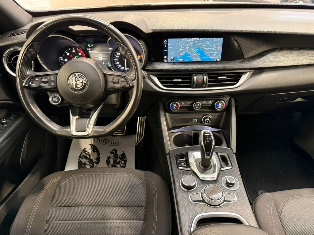 Alfa Romeo Stelvio 2021