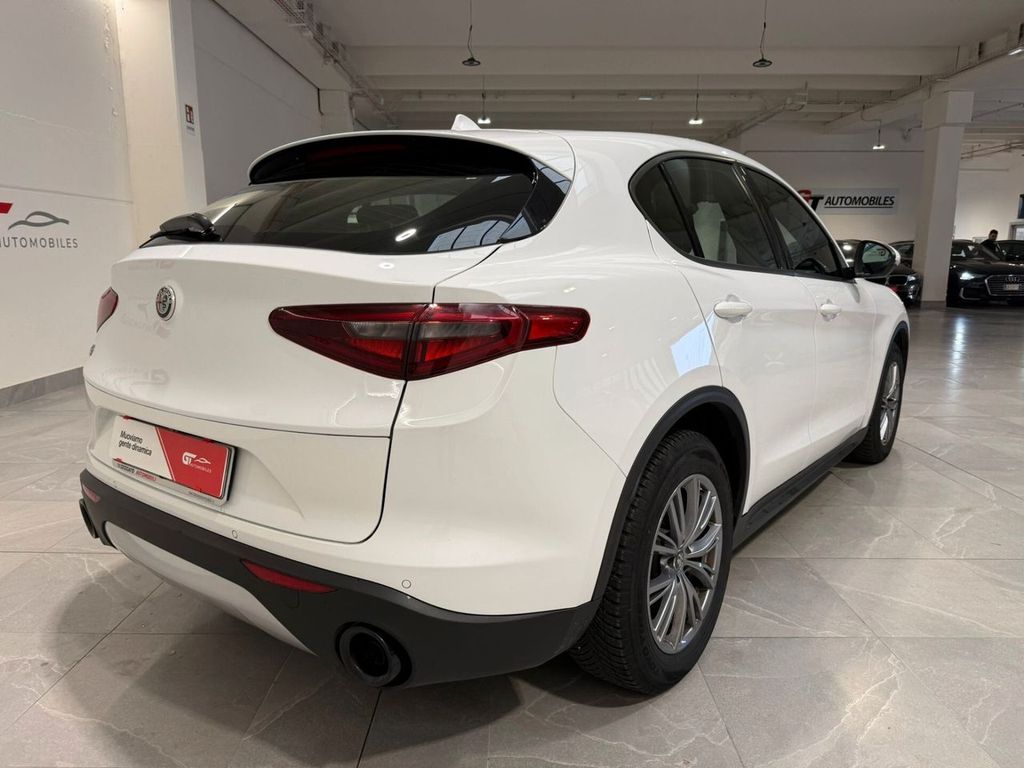 Alfa Romeo Stelvio 2021
