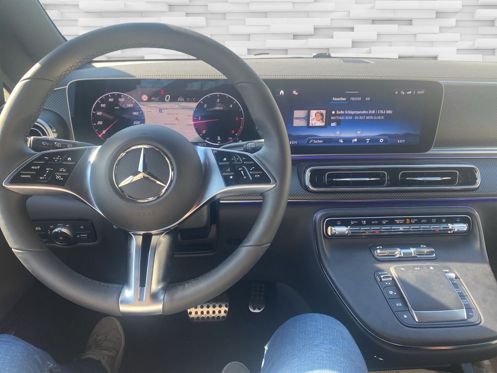 Mercedes-Benz V 300 2025