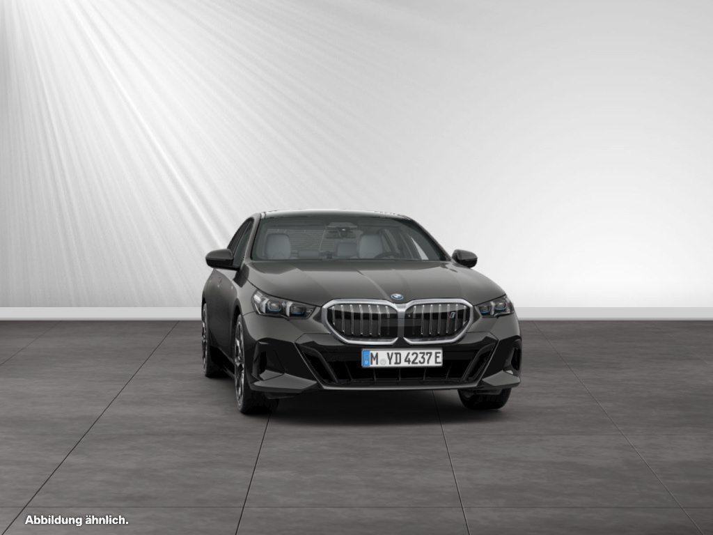 BMW i5 2024