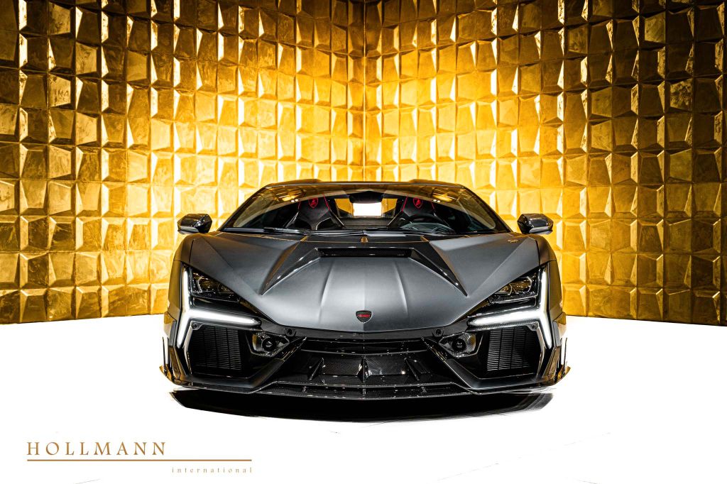 Lamborghini Revuelto