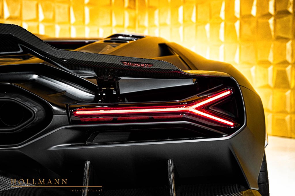 Lamborghini Revuelto