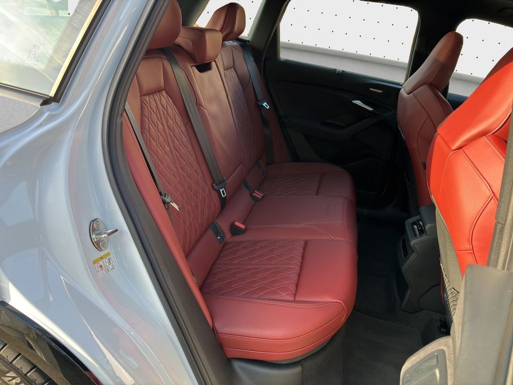 Audi SQ6 e-tron 2025