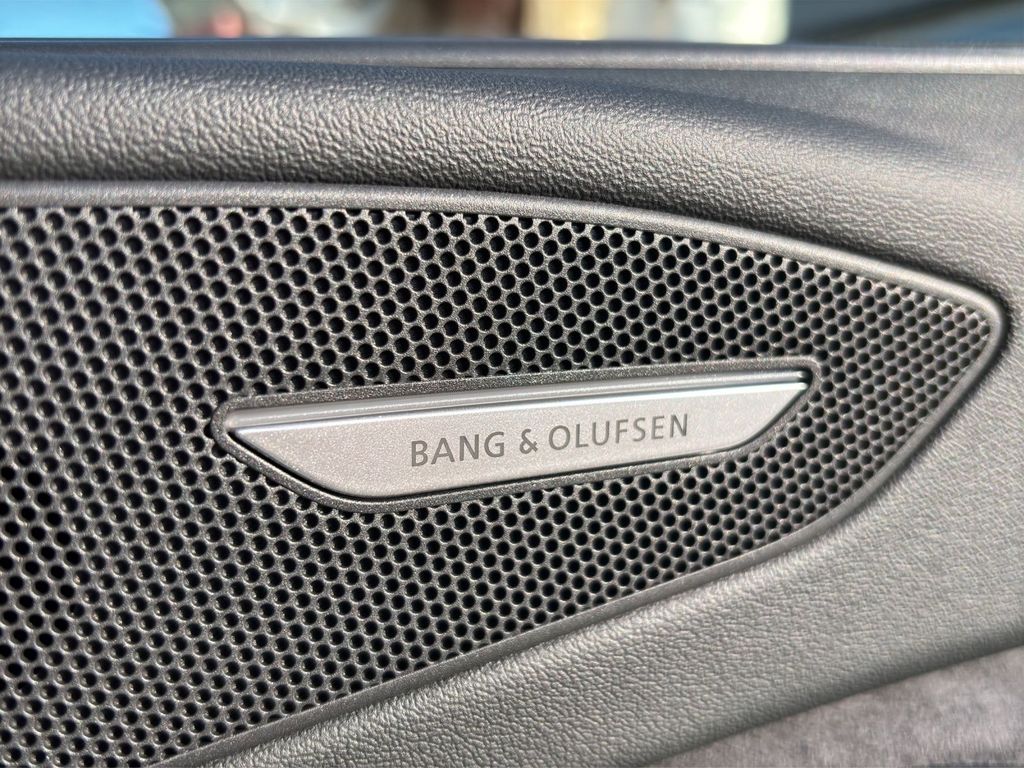 Audi SQ6 e-tron 2025