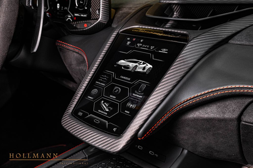 Lamborghini Revuelto