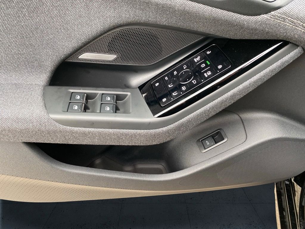 Audi A6 e-tron 2025