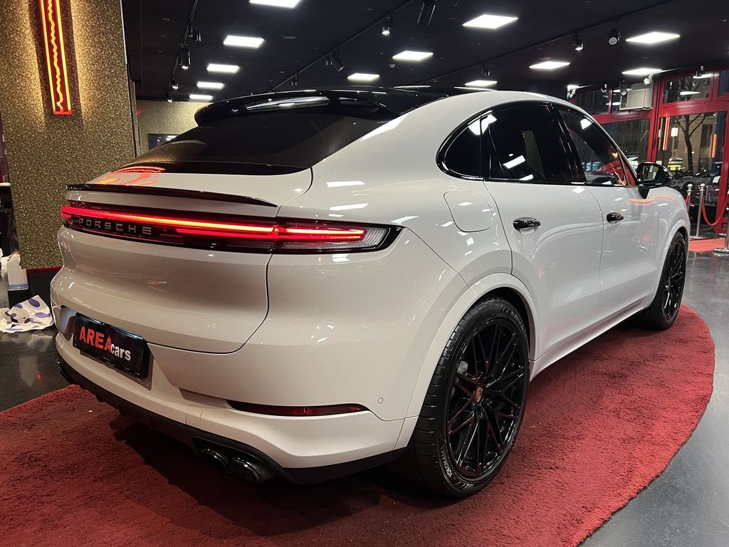 Porsche Cayenne 2025