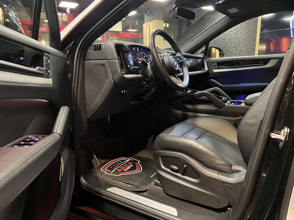 Porsche Cayenne 2025