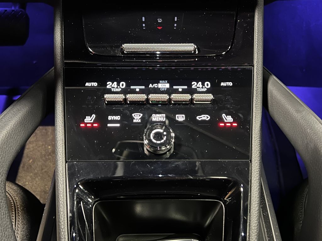 Porsche Cayenne 2025