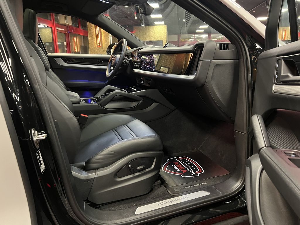 Porsche Cayenne 2025