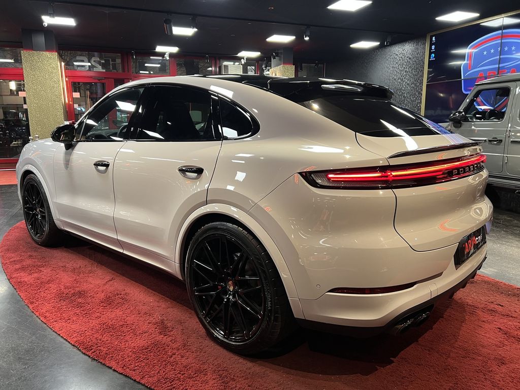 Porsche Cayenne 2025