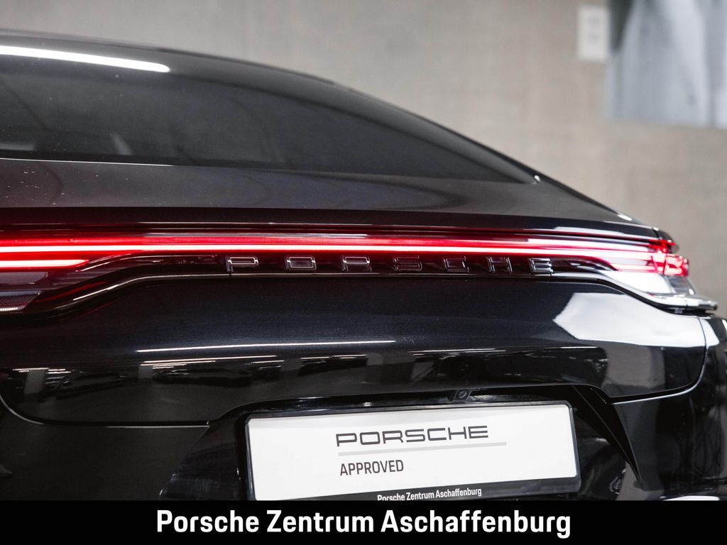 Porsche Panamera 2022