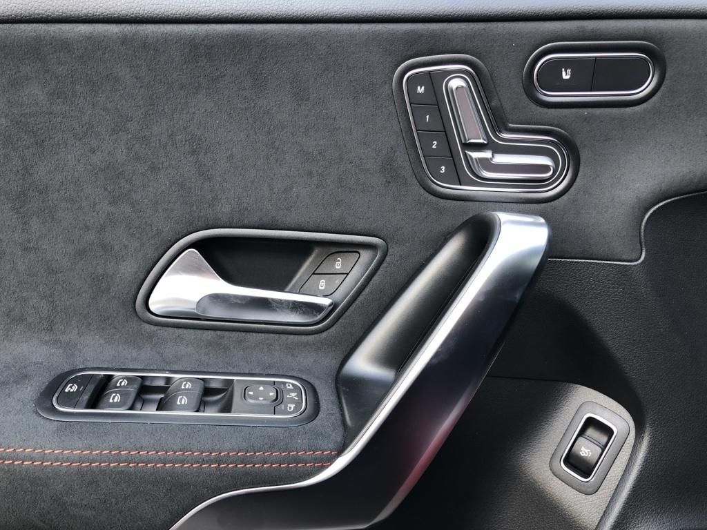 Mercedes-Benz CLA 220 2025