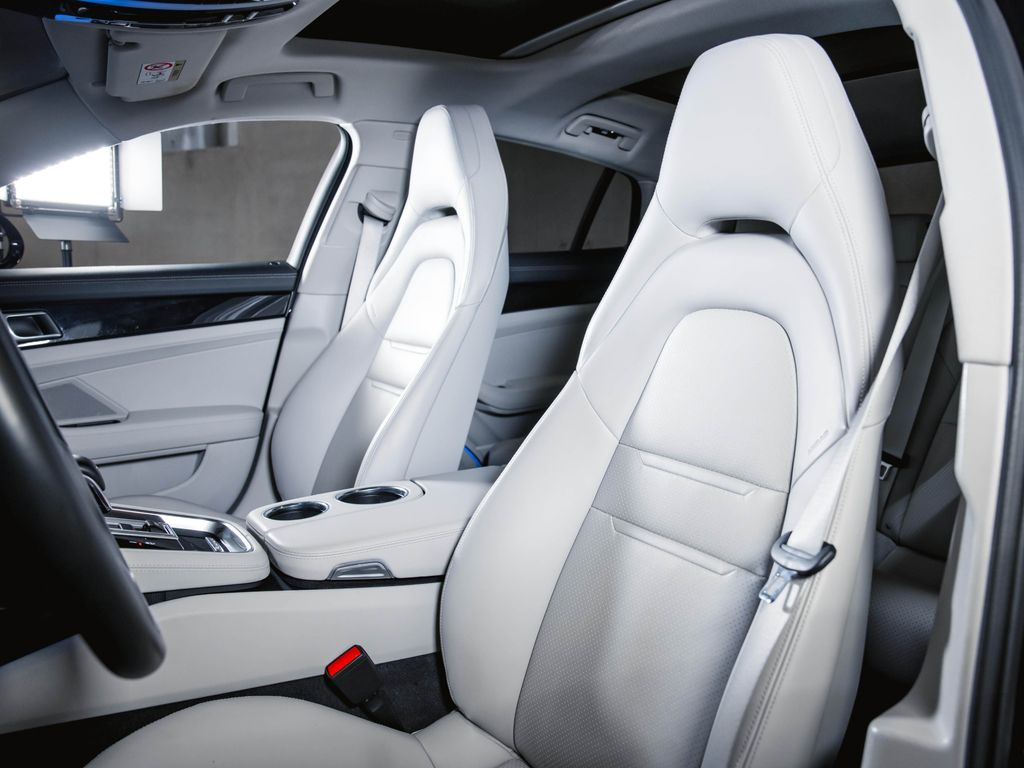 Porsche Panamera 2022