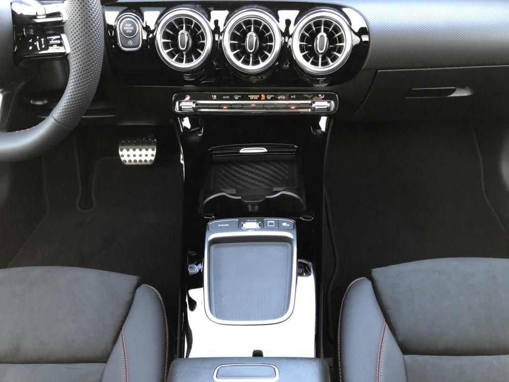 Mercedes-Benz CLA 220 2025