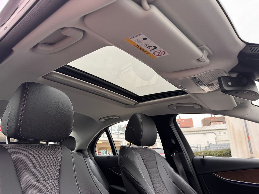 Mercedes-Benz E 220 2021