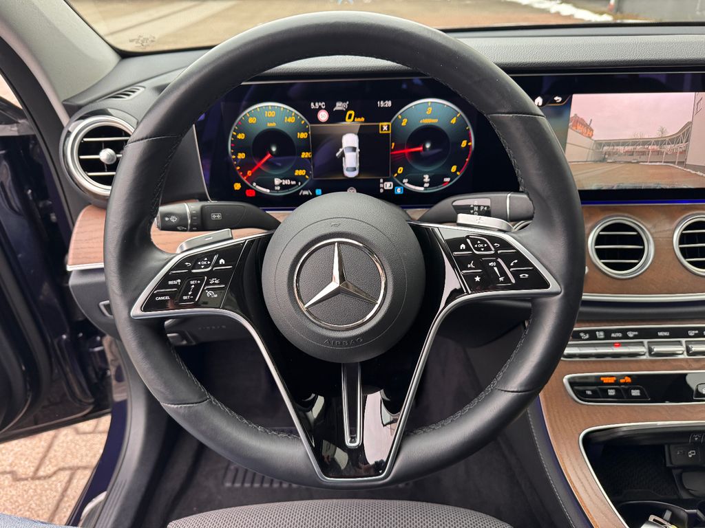 Mercedes-Benz E 220 2021