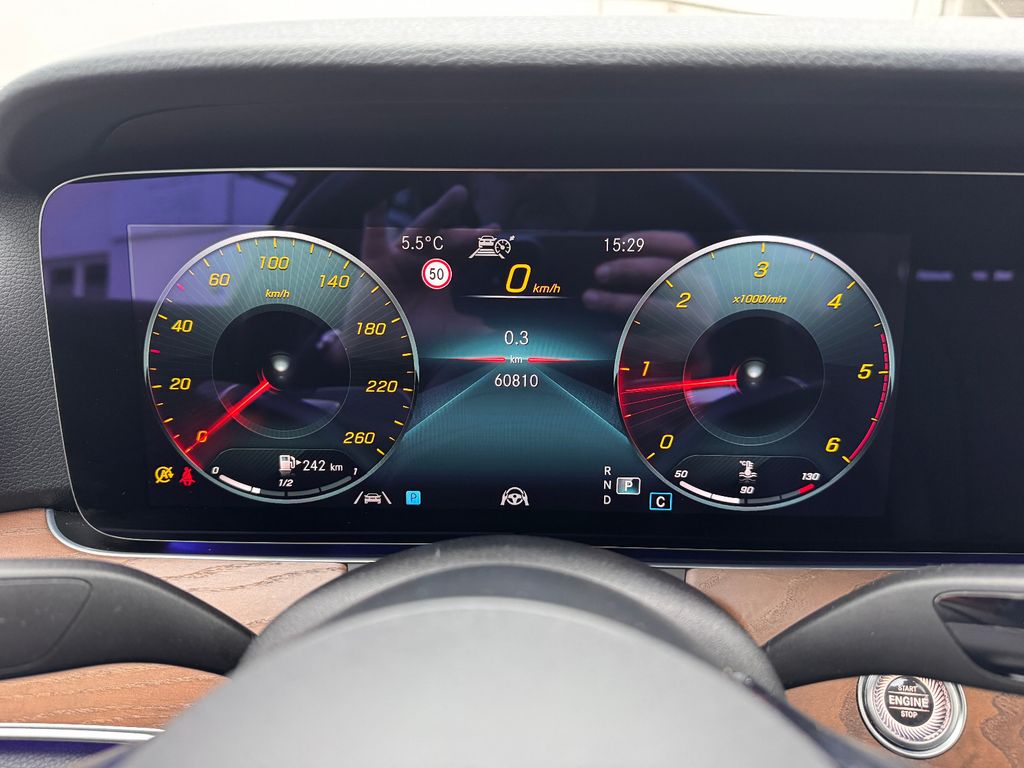 Mercedes-Benz E 220 2021