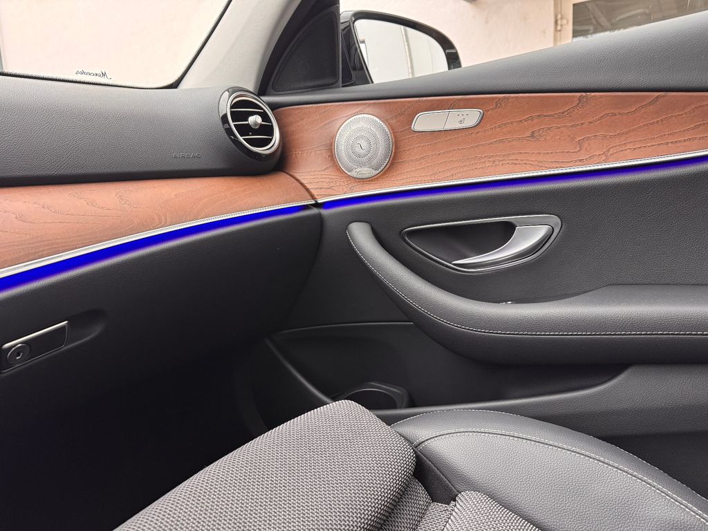 Mercedes-Benz E 220 2021