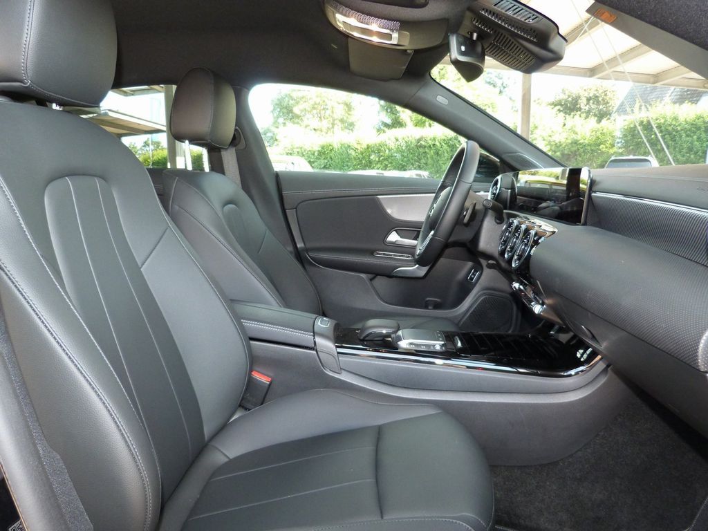 Mercedes-Benz CLA 200 Shooting Brake 2023