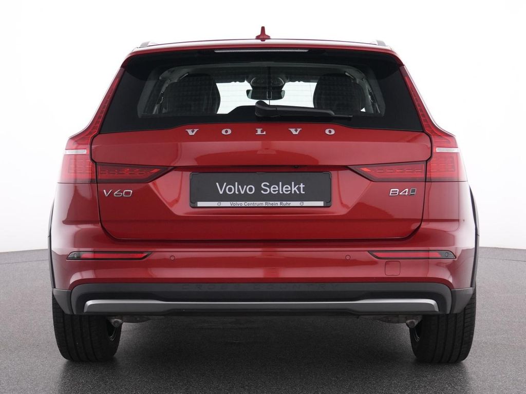 Volvo V60 Cross Country 2023