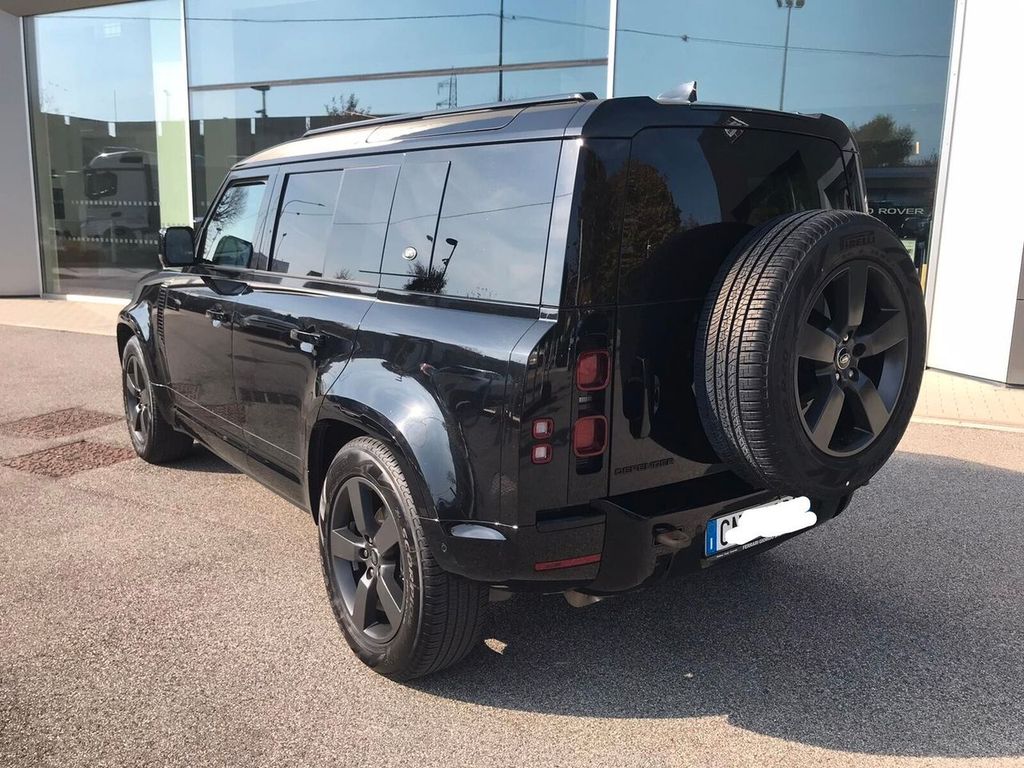 Land Rover Defender 2023