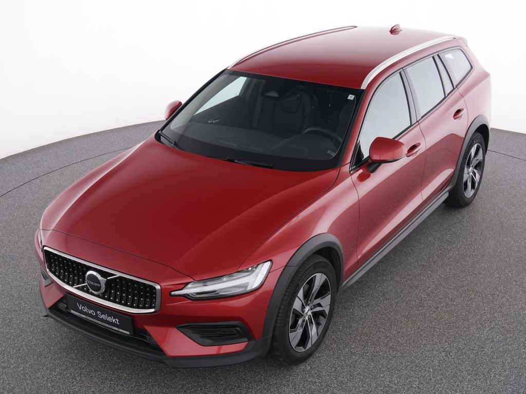Volvo V60 Cross Country 2023