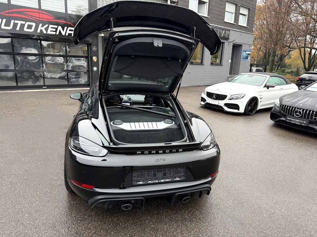 Porsche Cayman 2020