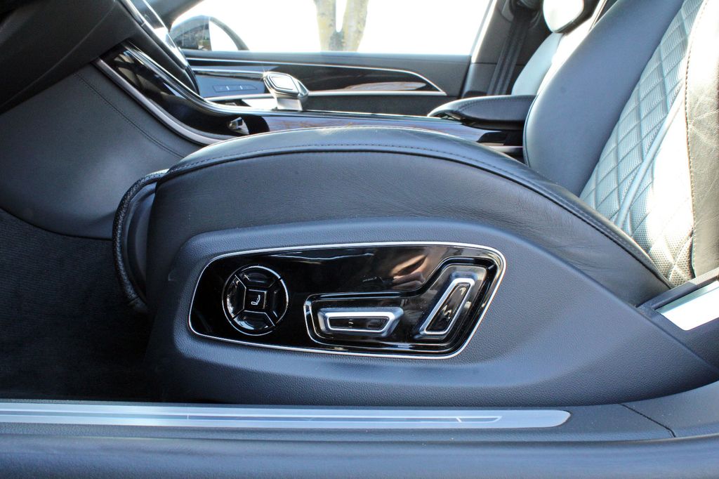 Audi A8 2023