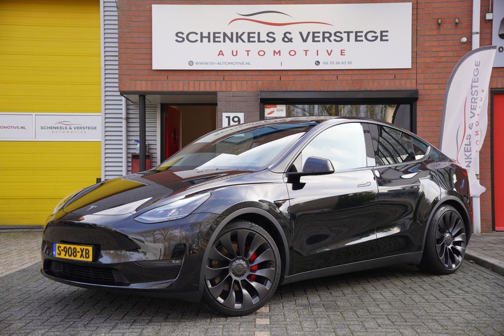 Tesla Model Y 2023