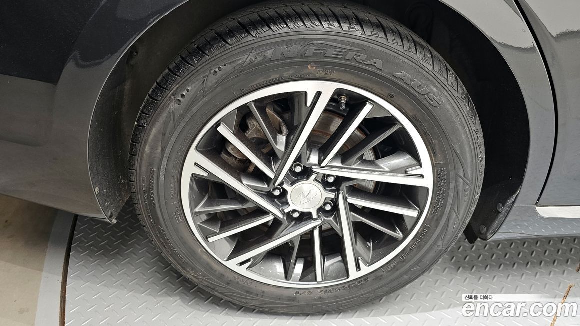 Hyundai Grandeur 2021