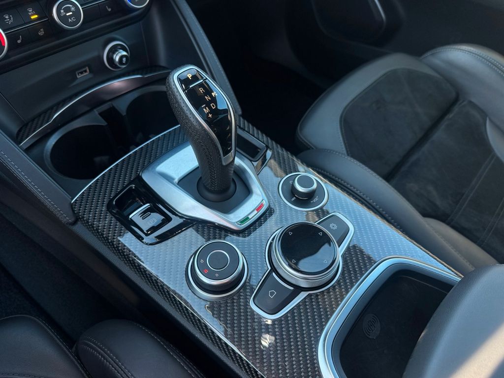 Alfa Romeo Stelvio 2022