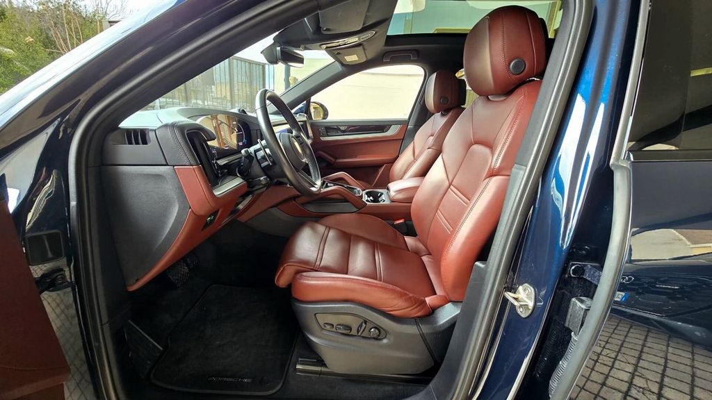 Porsche Cayenne 2024