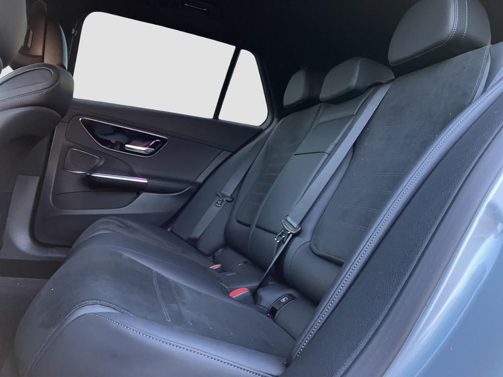 Mercedes-Benz C 220 2025