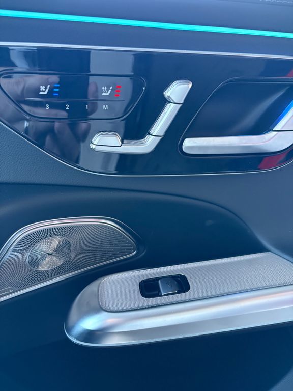 Mercedes-Benz E 300 2025