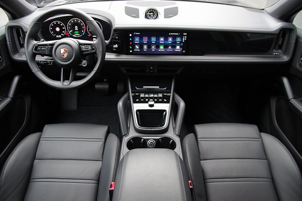 Porsche Cayenne 2025