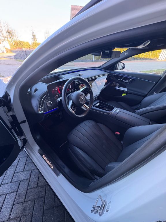 Mercedes-Benz E 300 2025