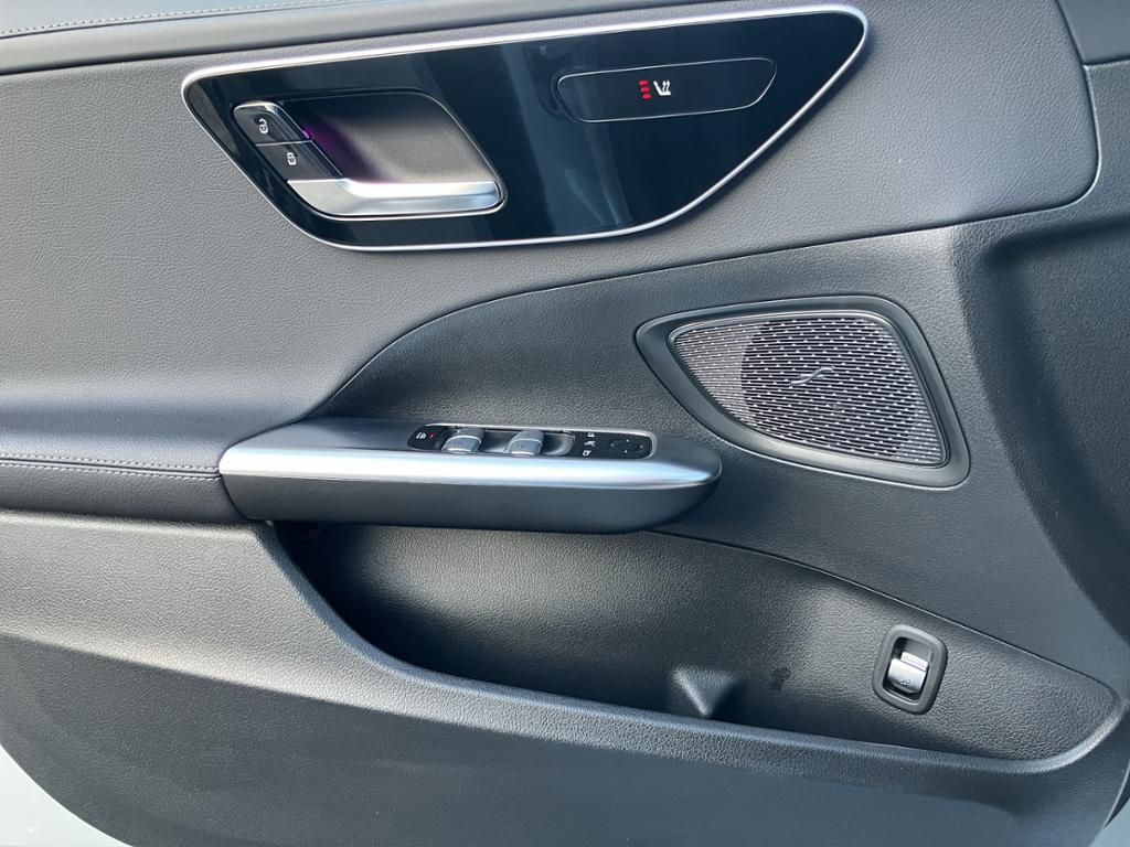 Mercedes-Benz C 220 2025