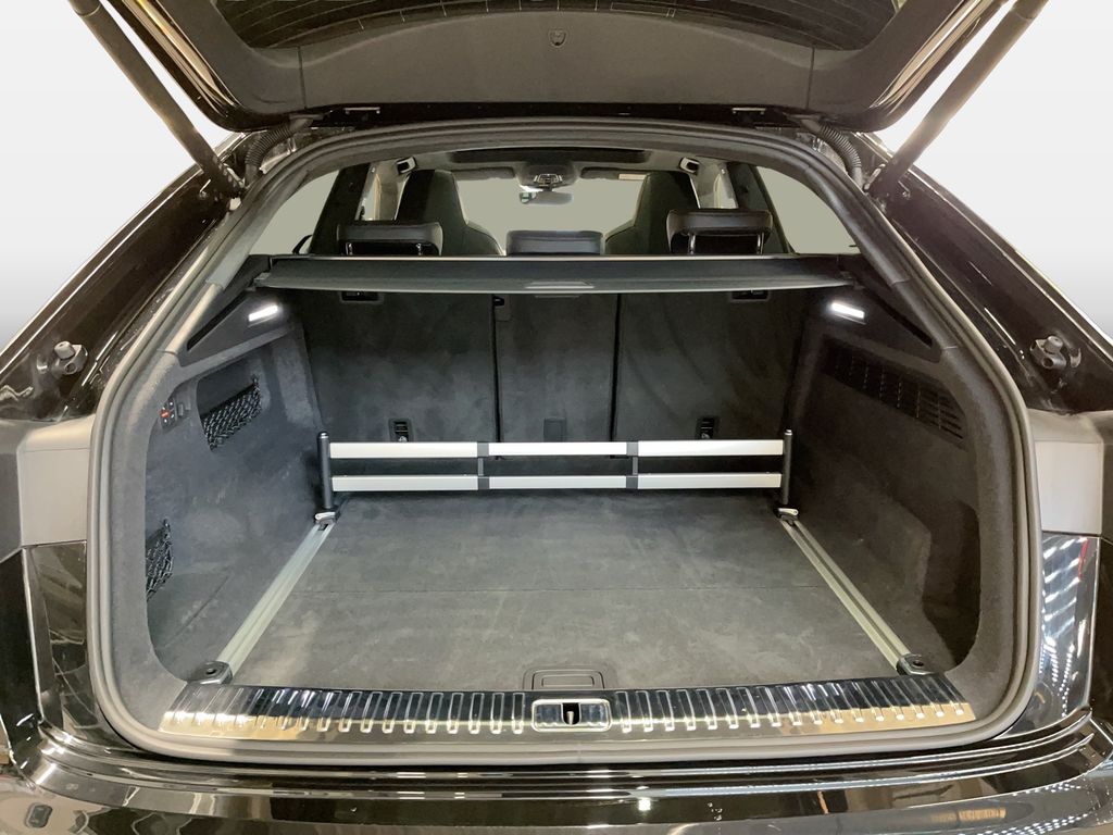 Audi RSQ8 2024