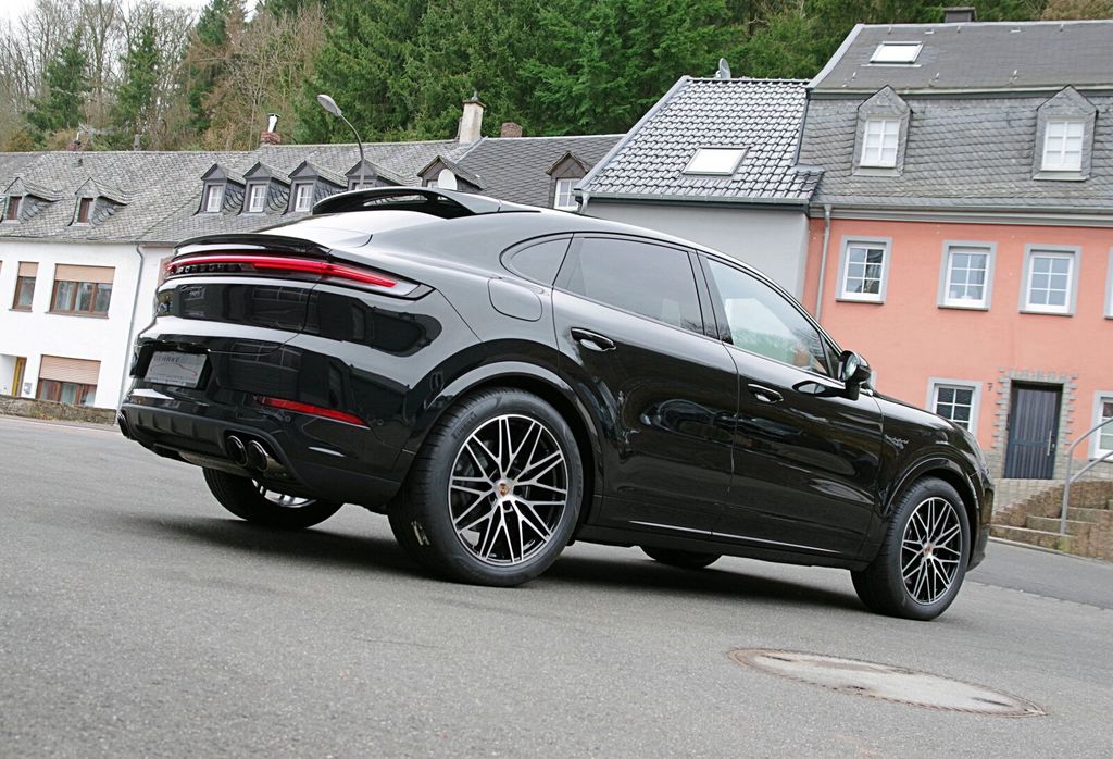 Porsche Cayenne 2025